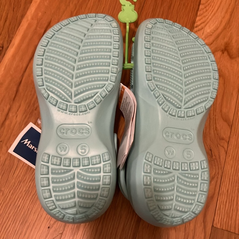 Crocs clogs shoes size 5 NWT new with tags mint green/teal turquoise color - Picture 4 of 8